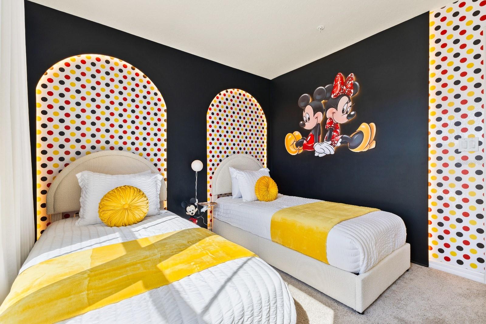 WINDSOR CAY PHASE 1 - Residential