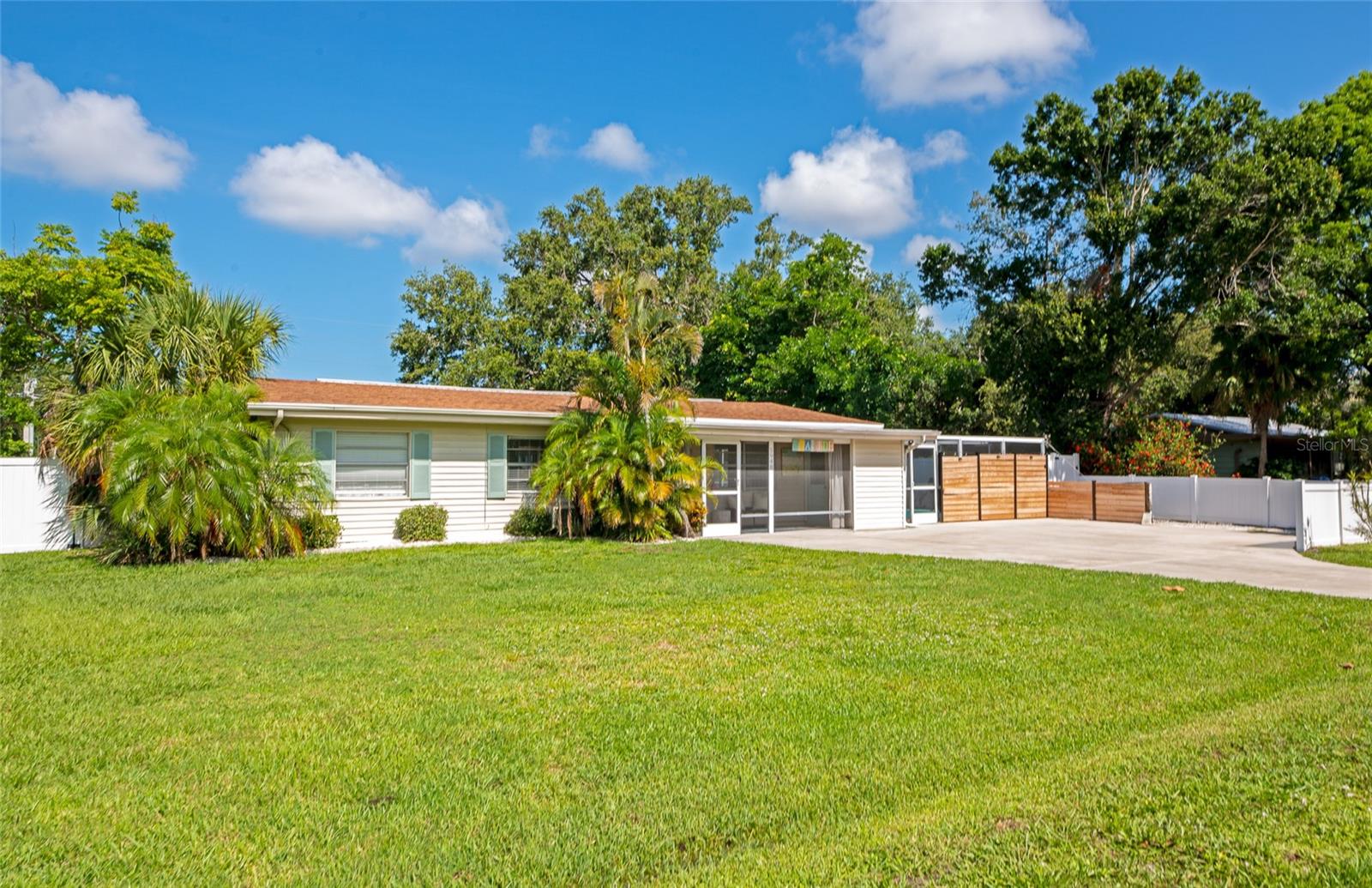 5948 MIRROR LAKE ROAD