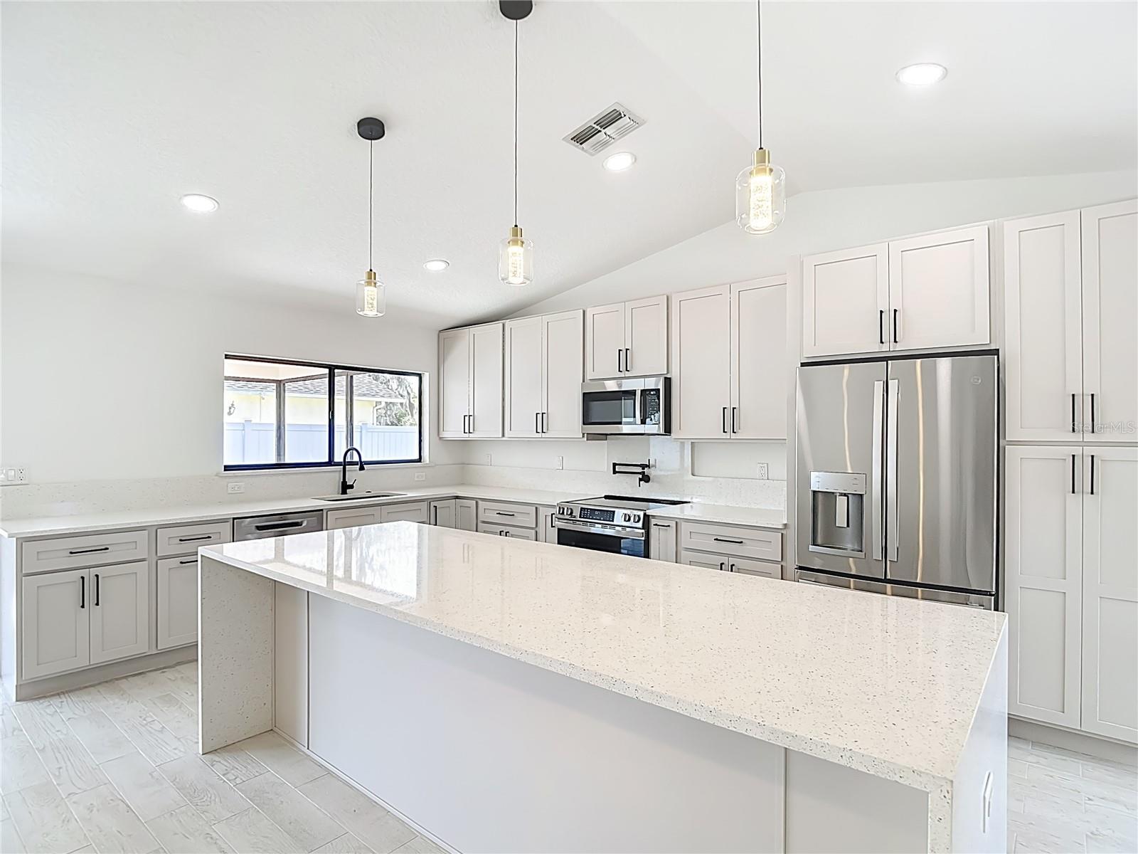 HEATHER PH VI - Residential