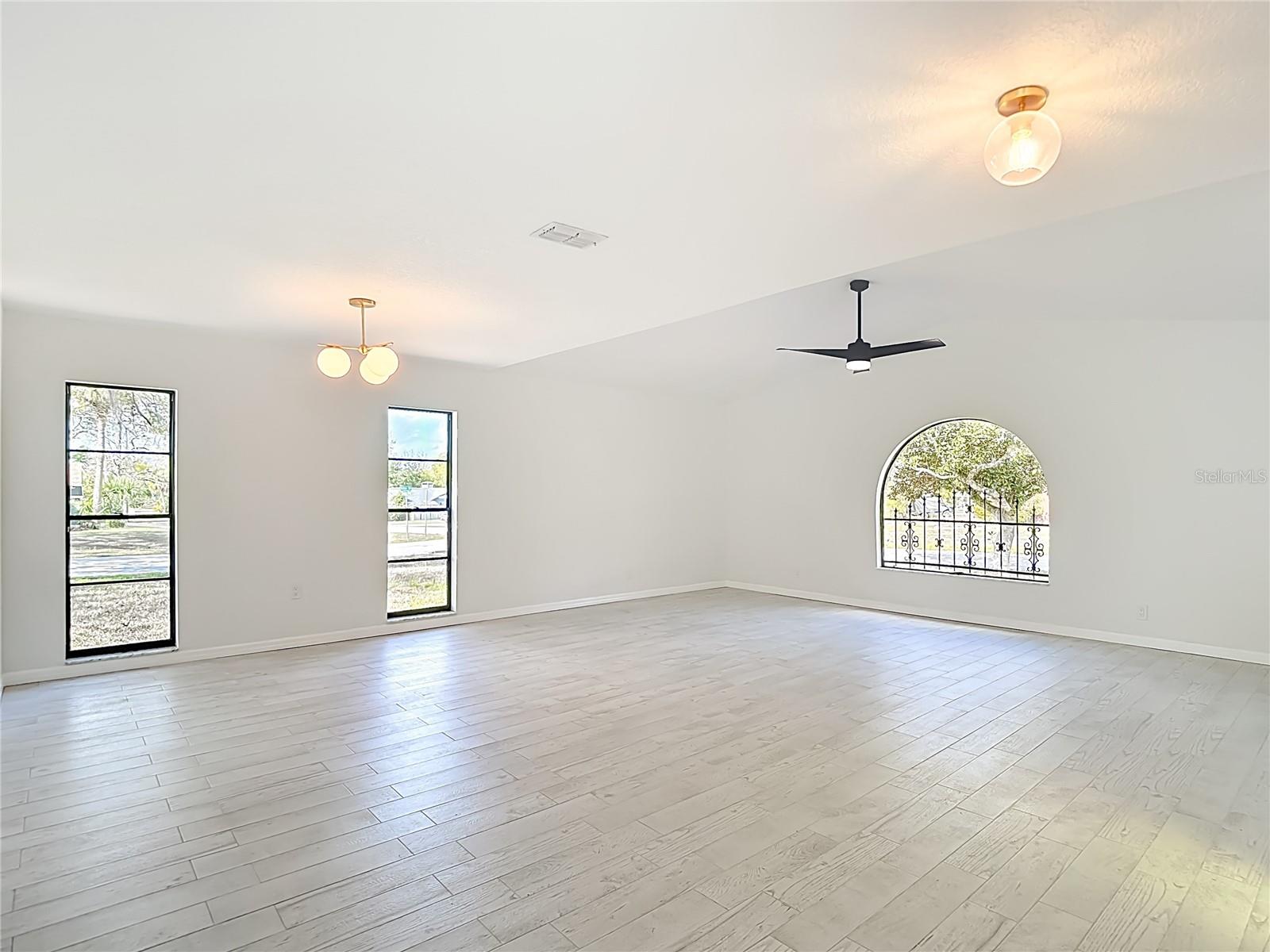 HEATHER PH VI - Residential