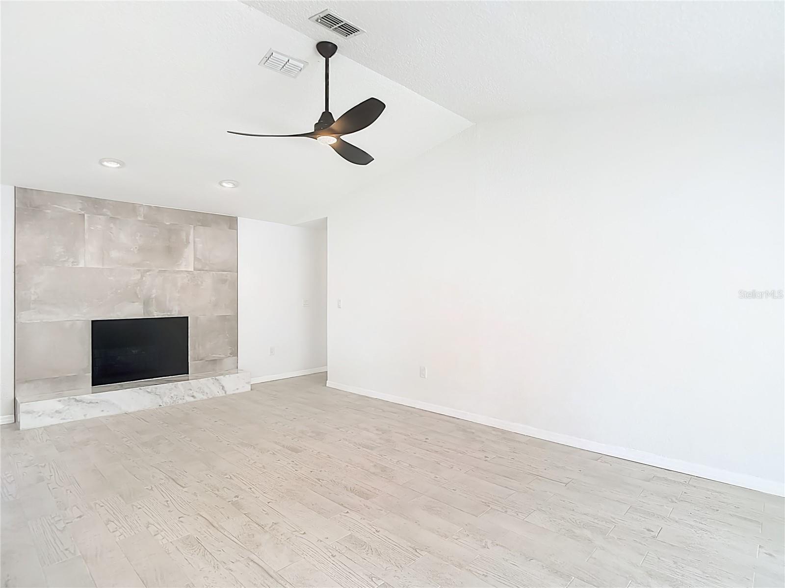 HEATHER PH VI - Residential