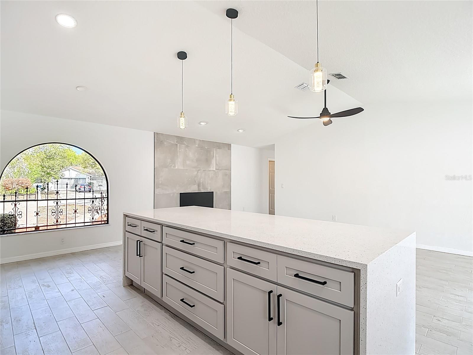 HEATHER PH VI - Residential