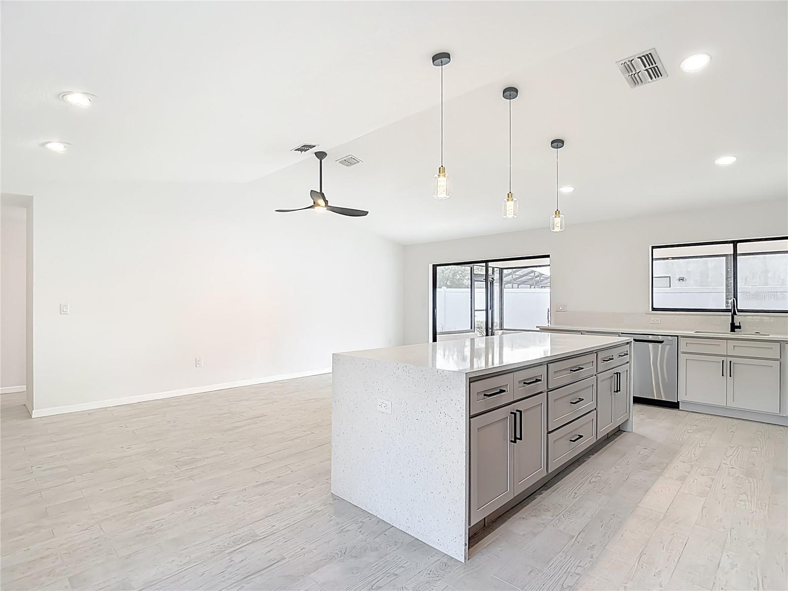 HEATHER PH VI - Residential