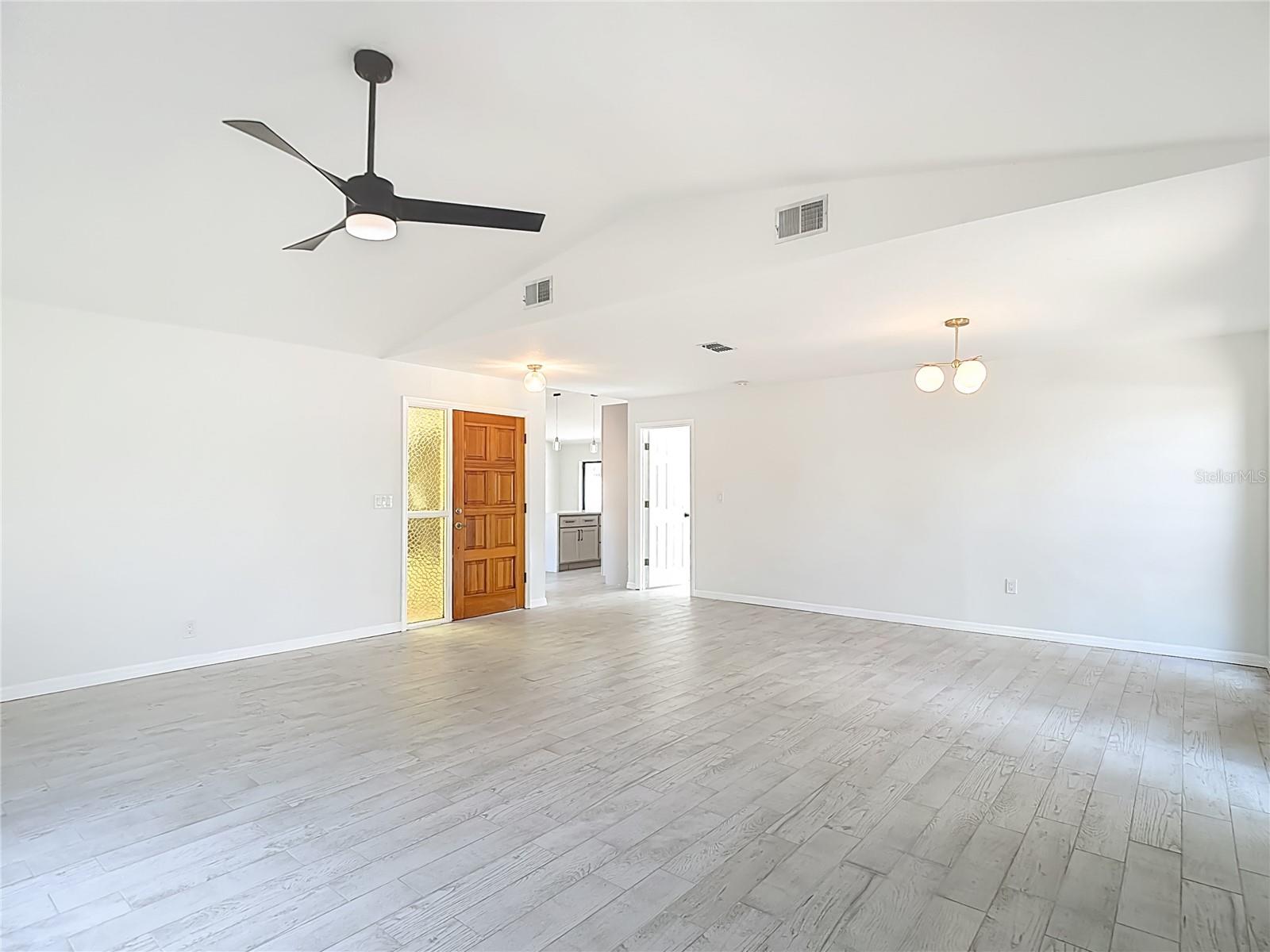 HEATHER PH VI - Residential