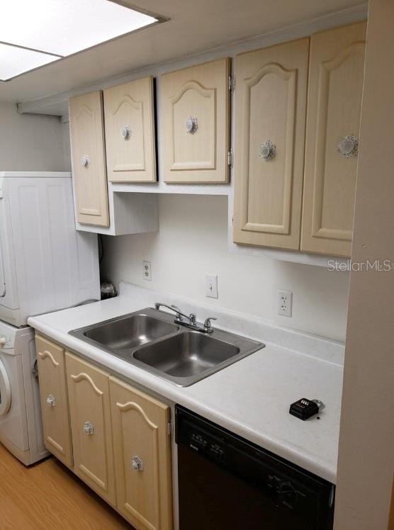 SANDLEWOOD CONDO - Residential