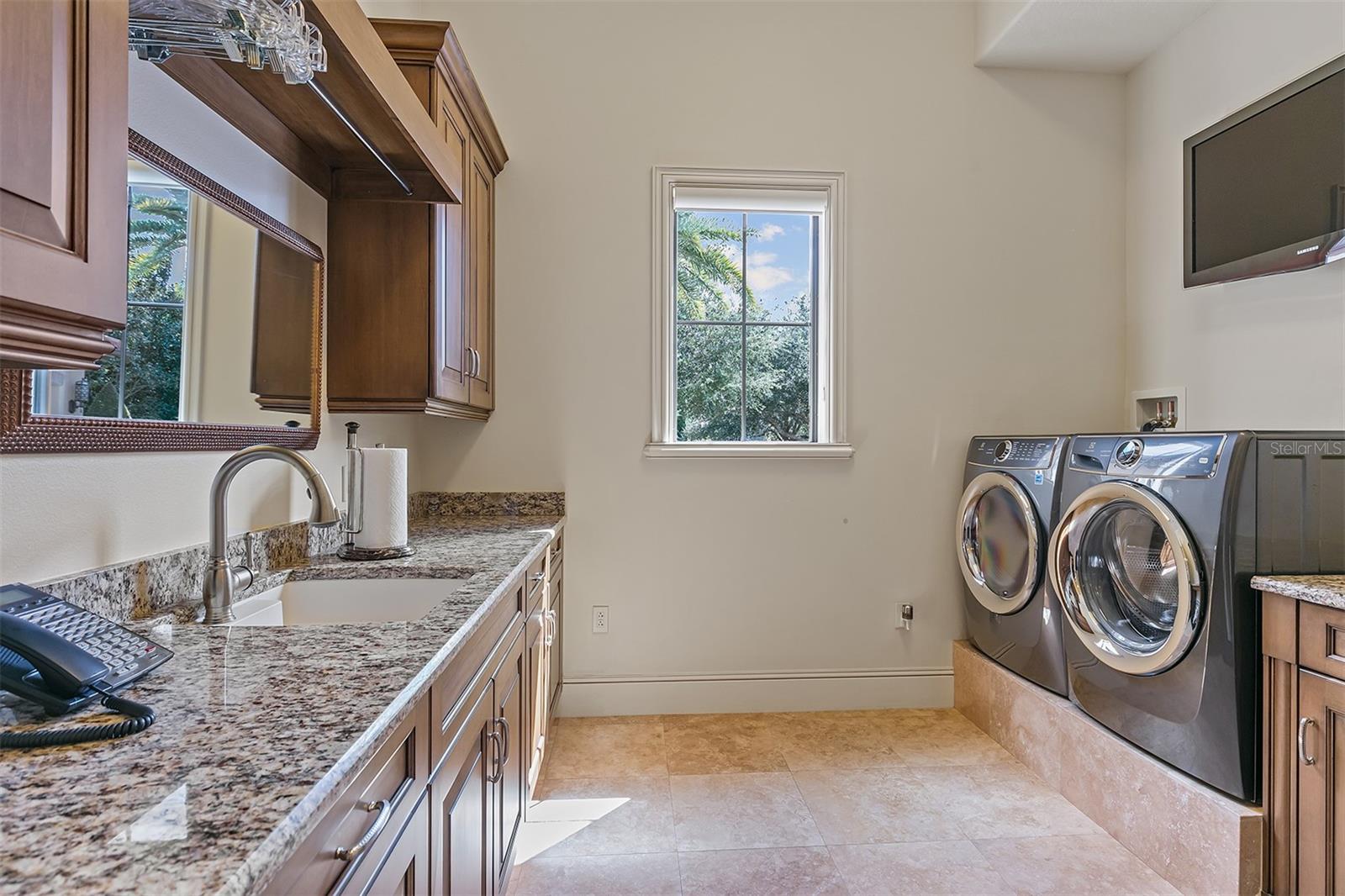 KEENES POINTE - Residential