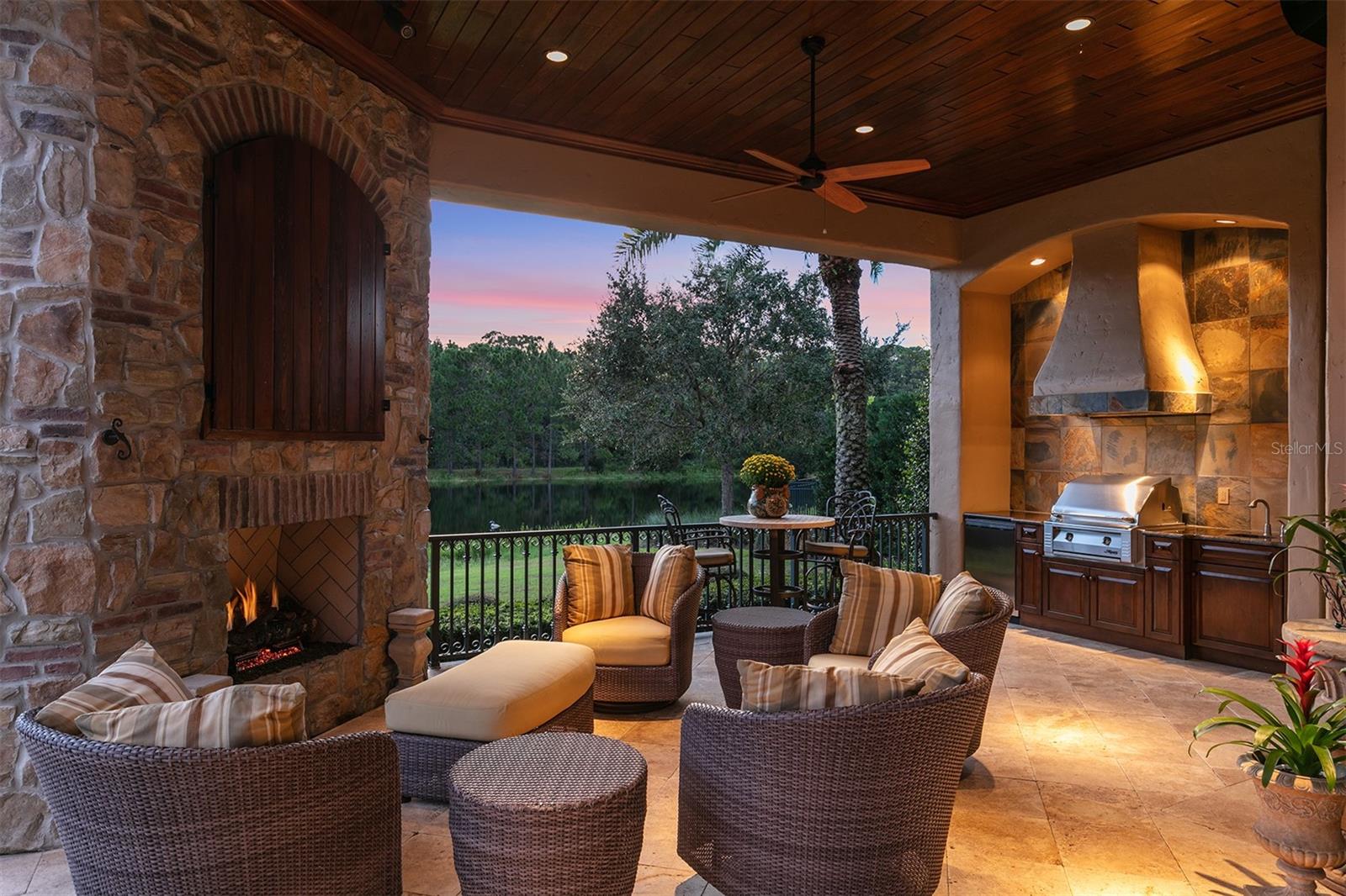 KEENES POINTE - Residential