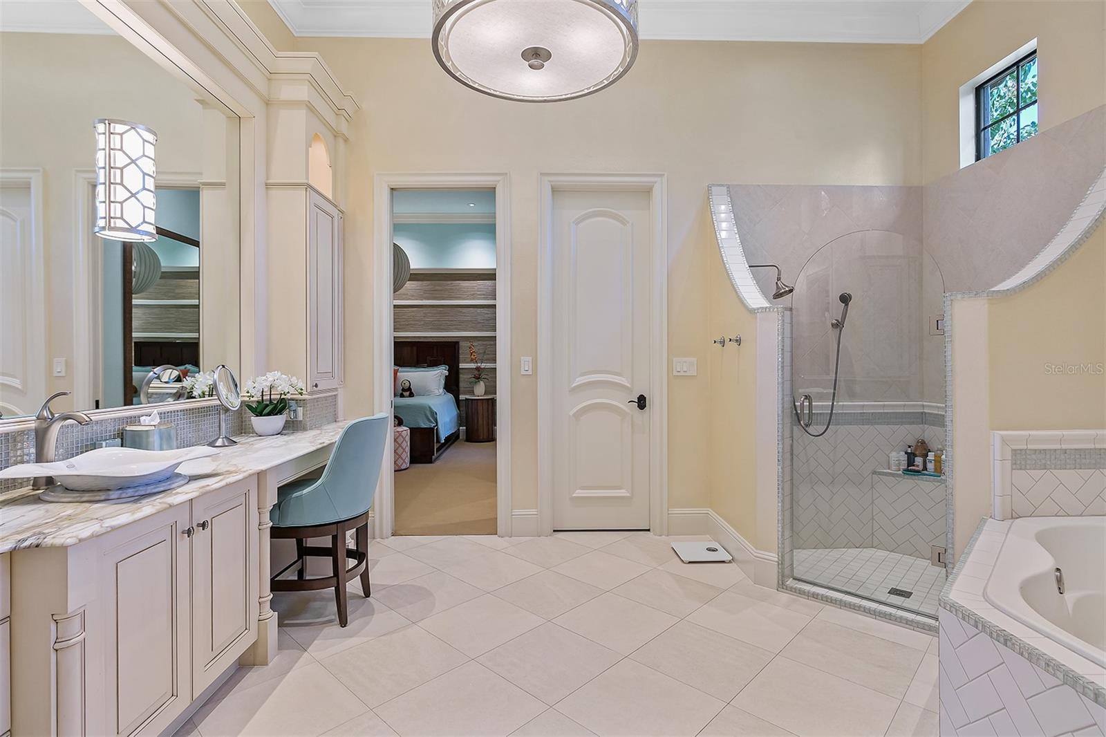 KEENES POINTE - Residential