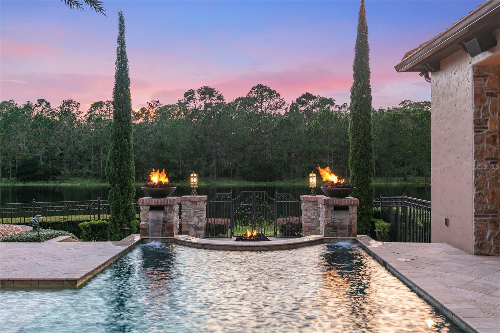 KEENES POINTE - Residential