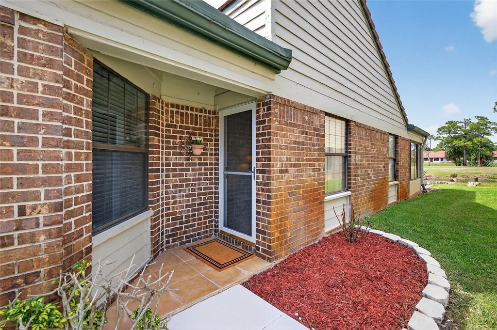 Photo of 140 Brown Pelican Drive, Daytona Beach, FL 32119 (MLS # V4948249)