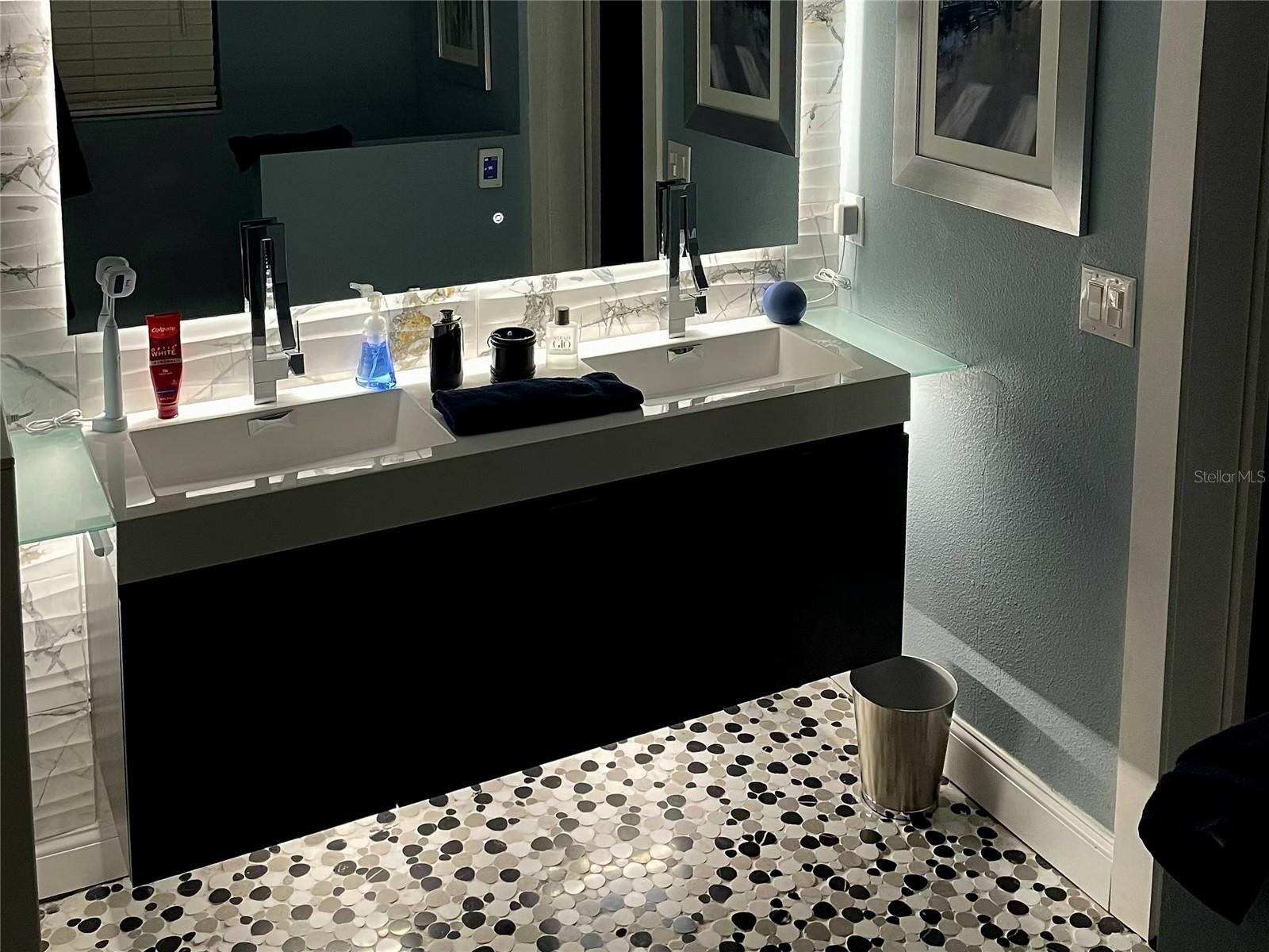 MOSS PARK LNDGS A C E F G H I & - Residential