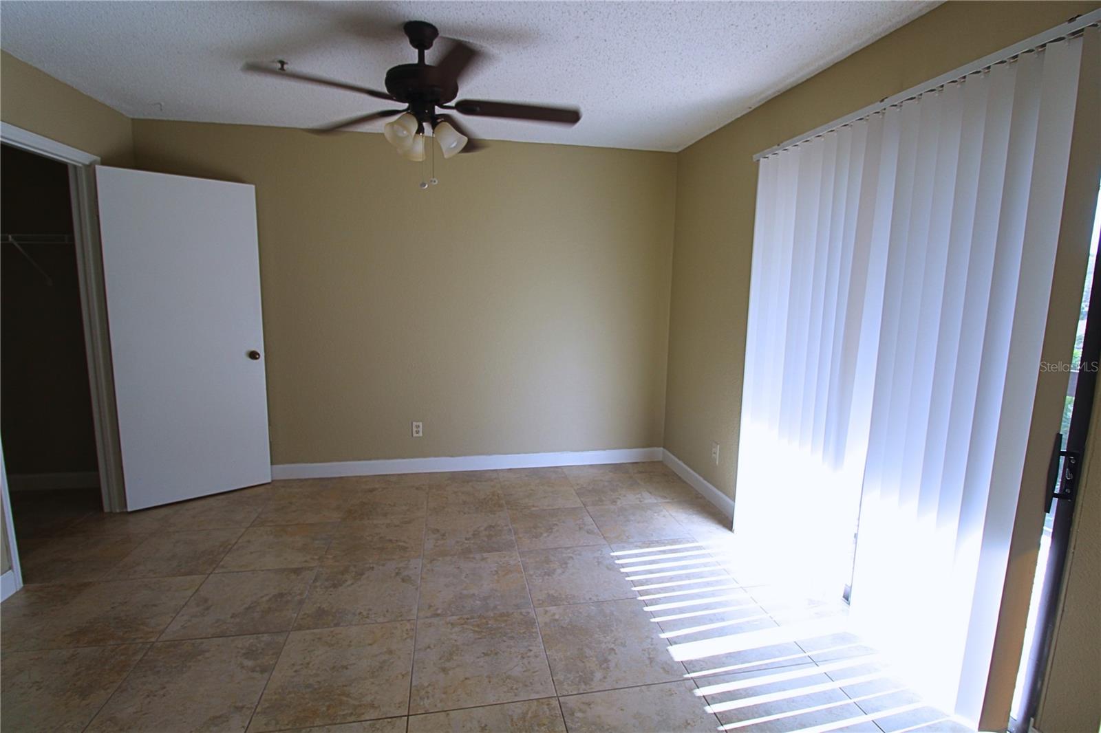 VINTAGE GRAND - Residential Lease