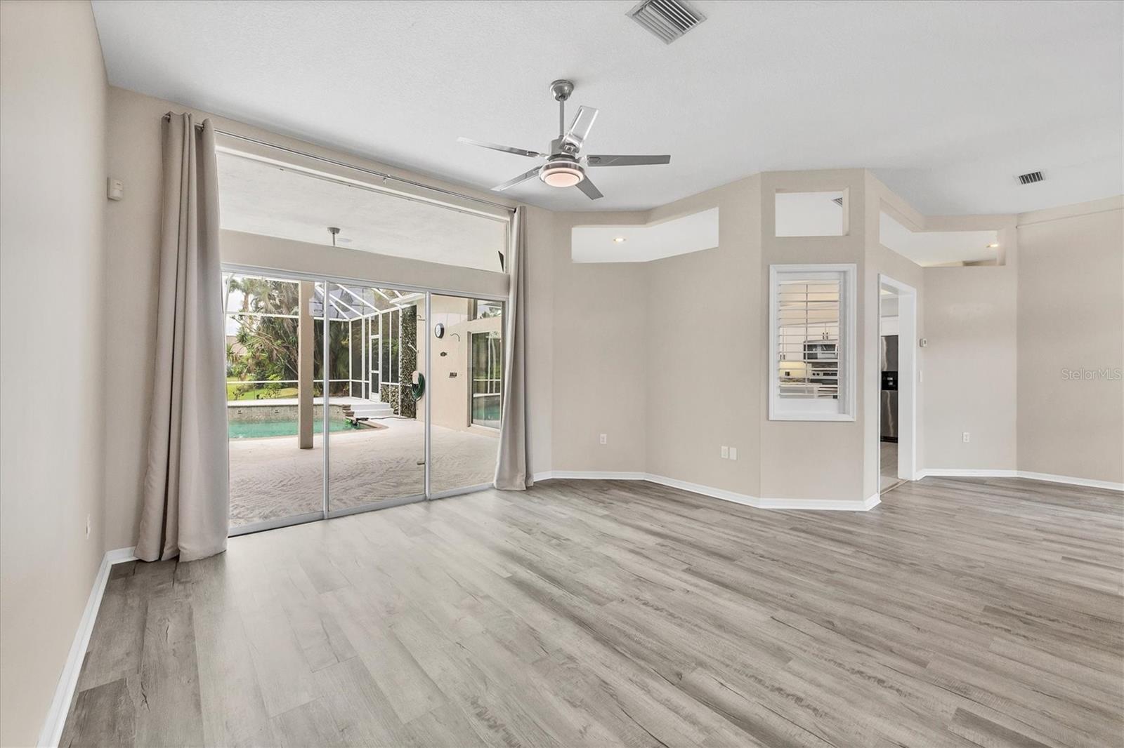 CREEKWOOD PH ONE SUBPHASE I UNIT A4B4 - Residential