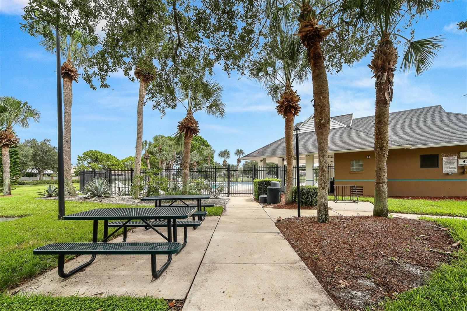 CREEKWOOD PH ONE SUBPHASE I UNIT A4B4 - Residential