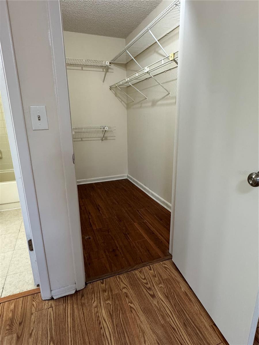 NORTH OAKS CONDO - Residential