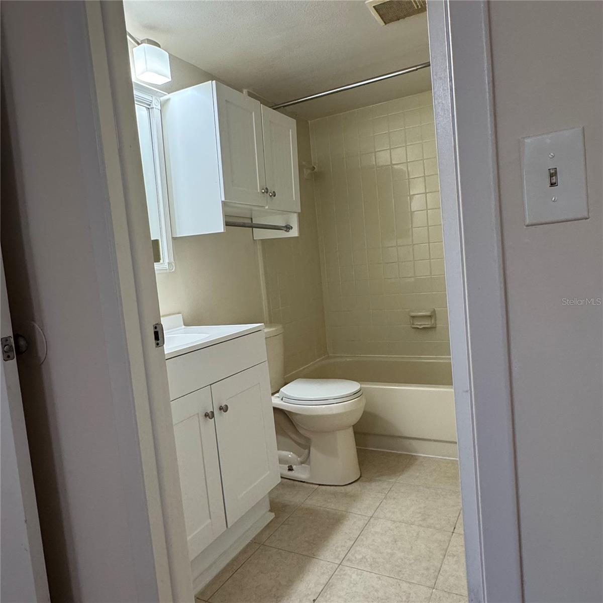 NORTH OAKS CONDO - Residential