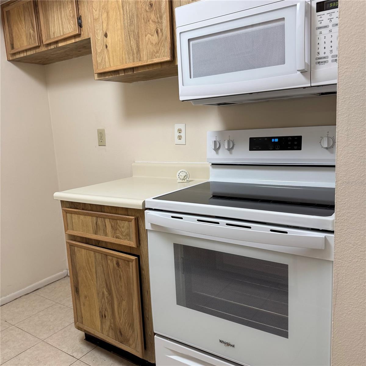 NORTH OAKS CONDO - Residential