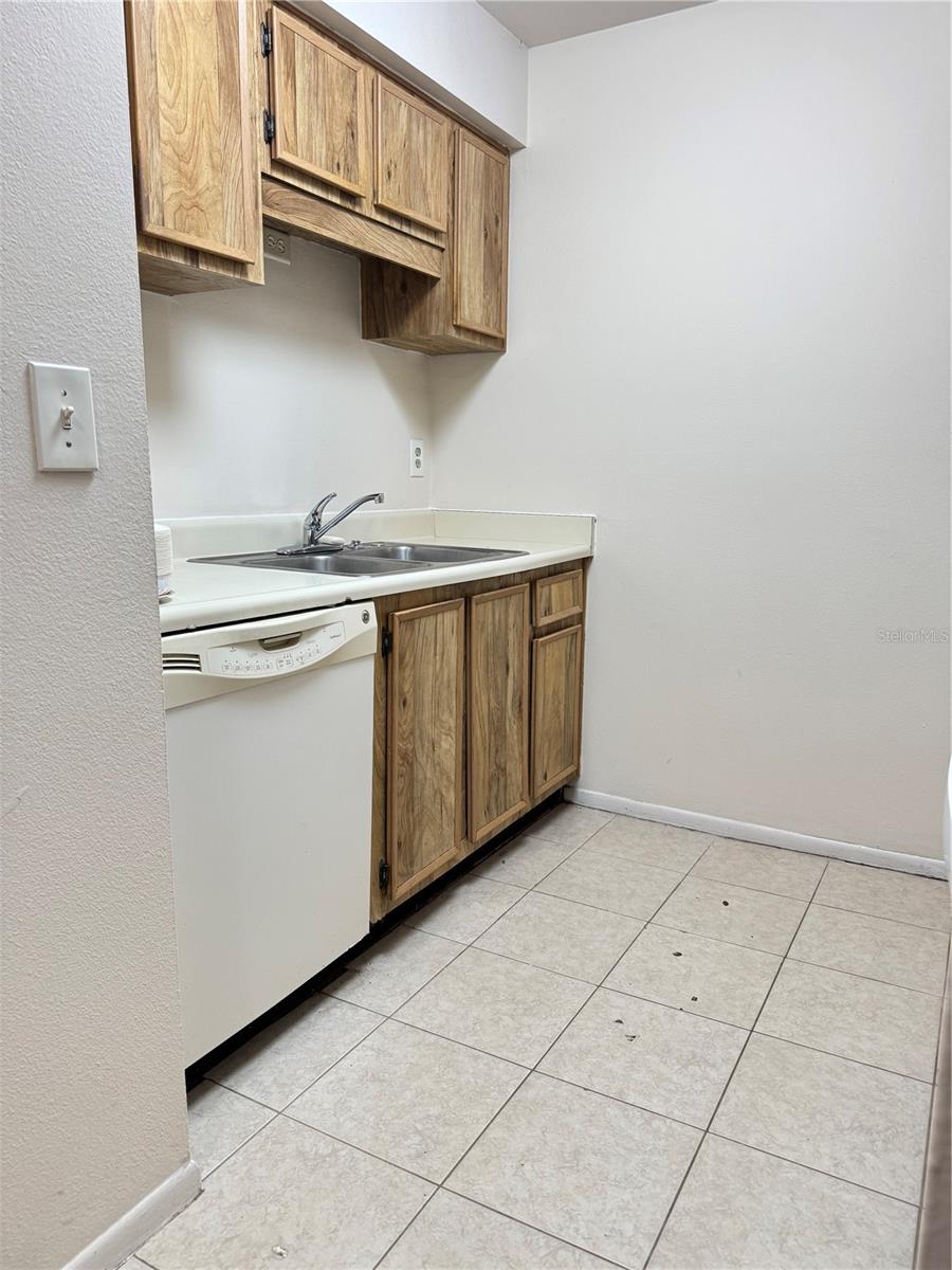 NORTH OAKS CONDO - Residential