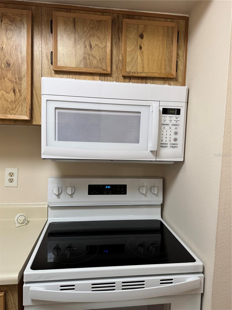 NORTH OAKS CONDO - Residential