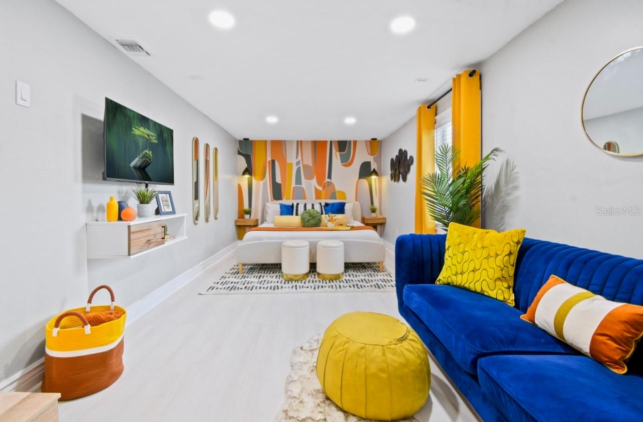 SUNSET GARDENS - Residential