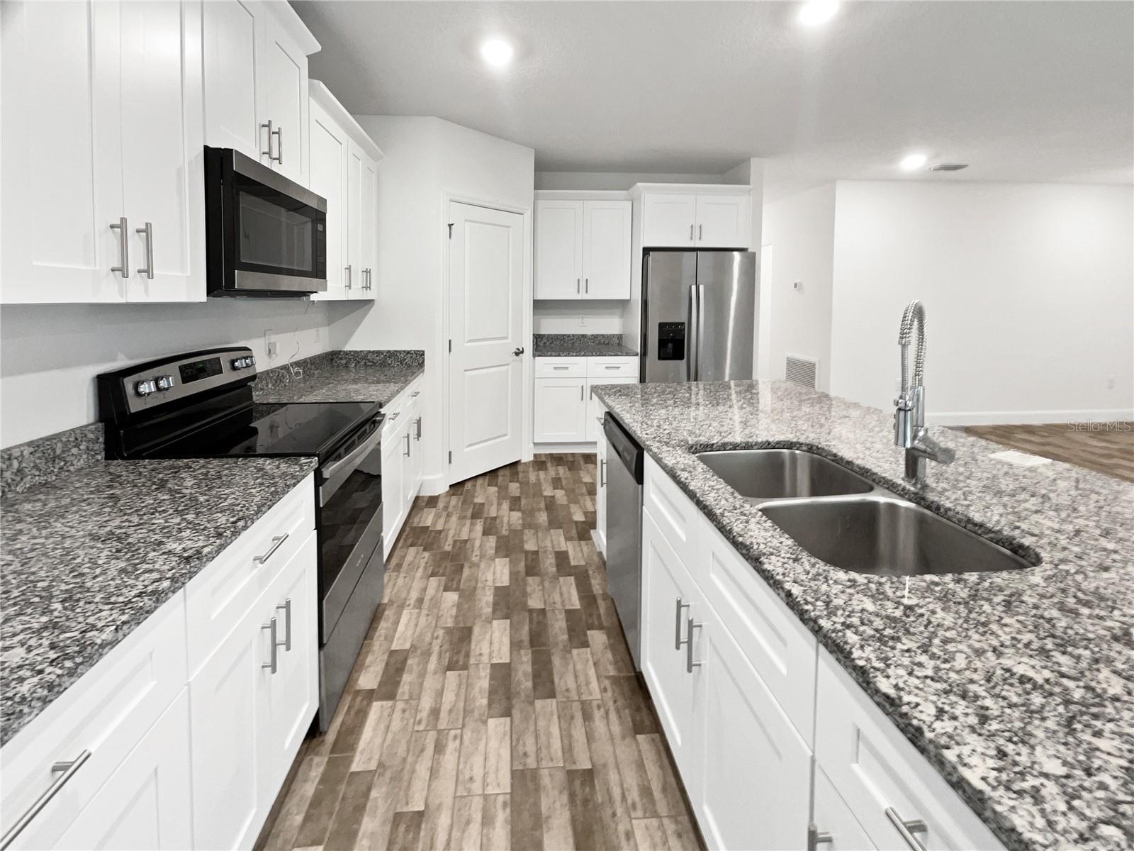 ORANGE BLOSSOM HILLS UN 03 - Residential