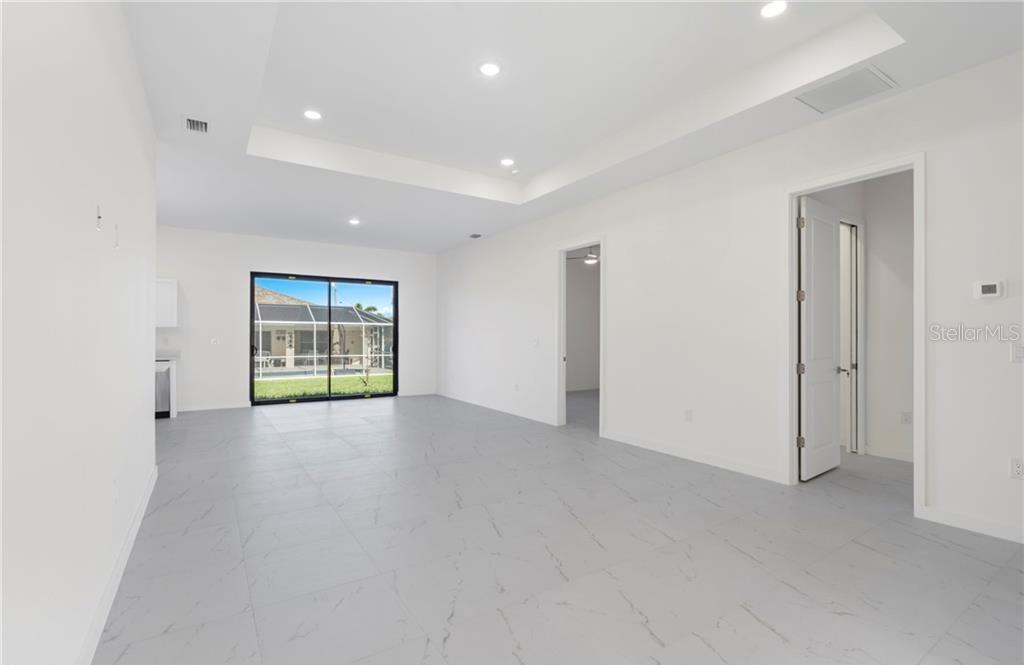 CAPE CORAL - Residential