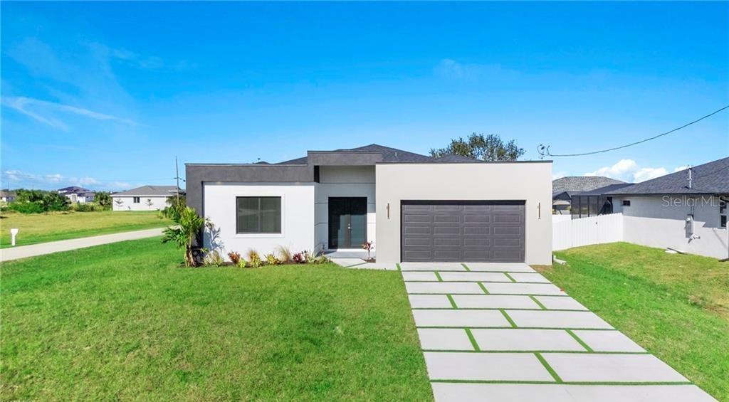 CAPE CORAL - Residential