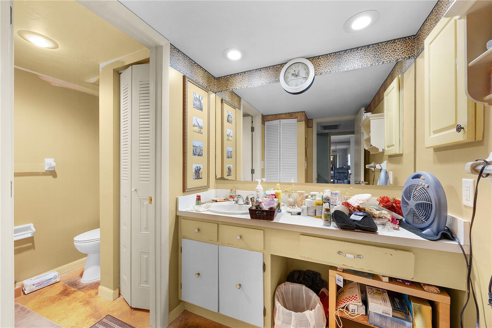 VILLAGE CEDARBEND CONDOVISION - Residential