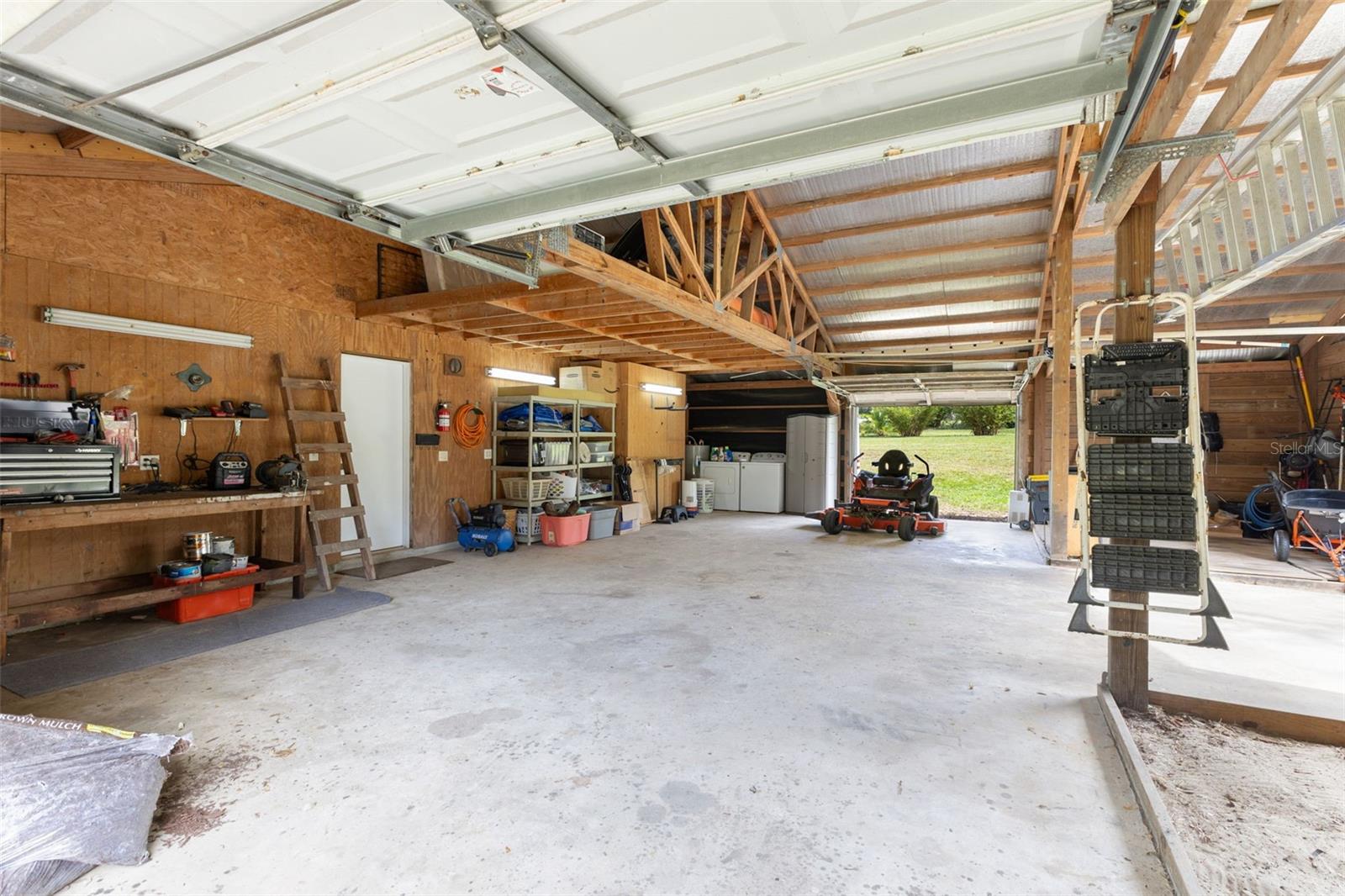 ACREAGE & UNREC - Residential