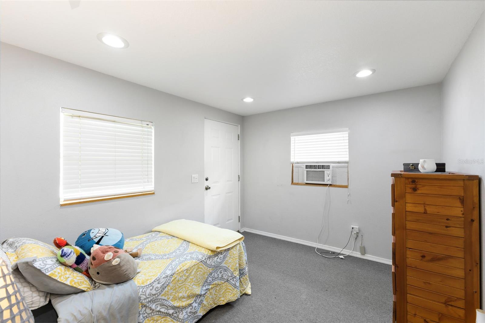 ACREAGE & UNREC - Residential