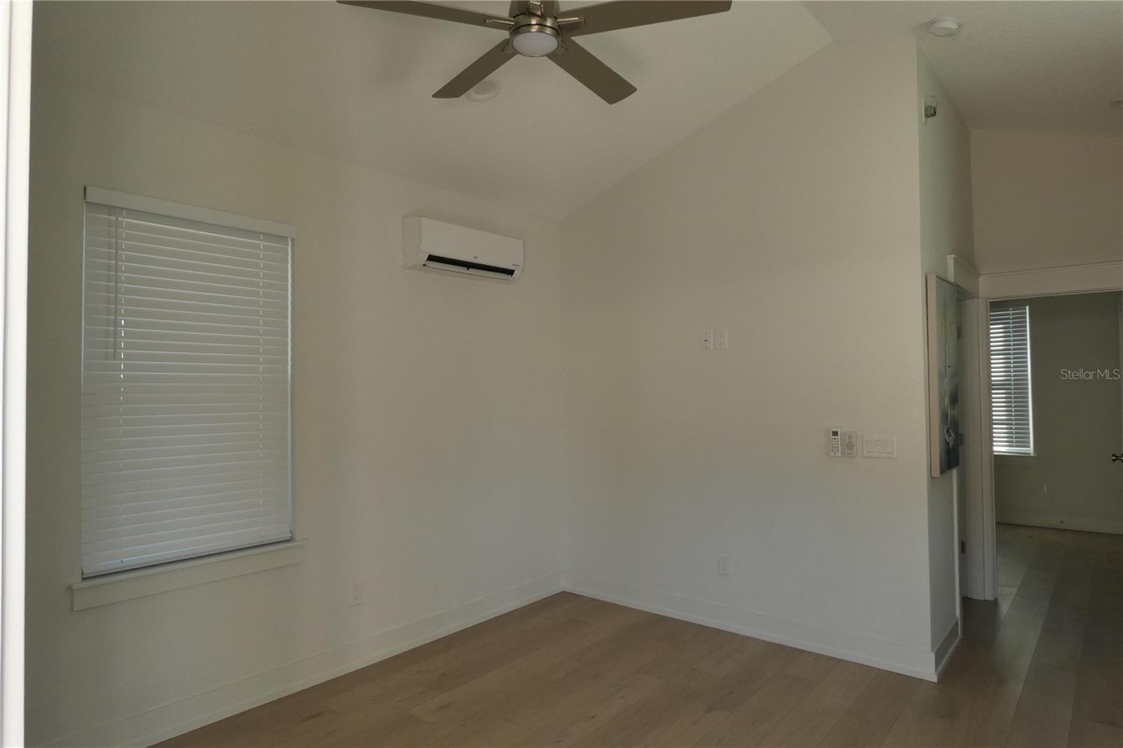 LA SALLE GARDENS - Residential Lease