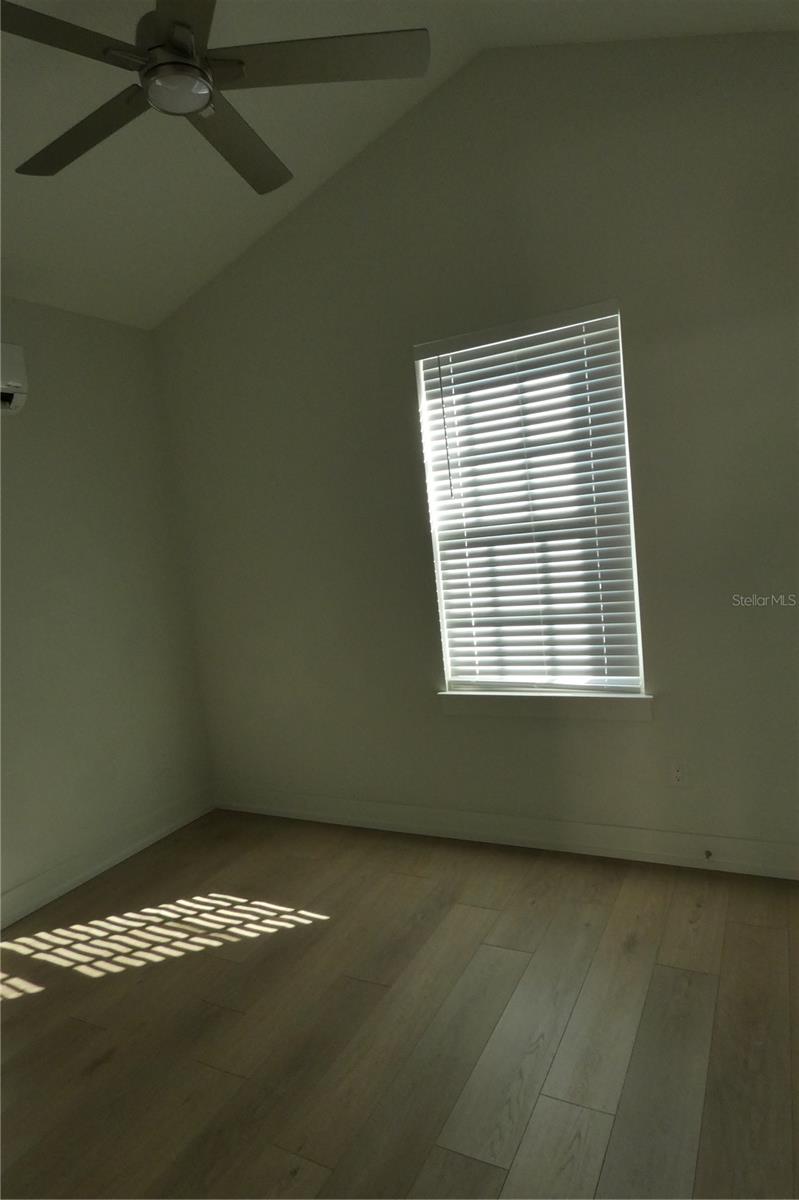 LA SALLE GARDENS - Residential Lease