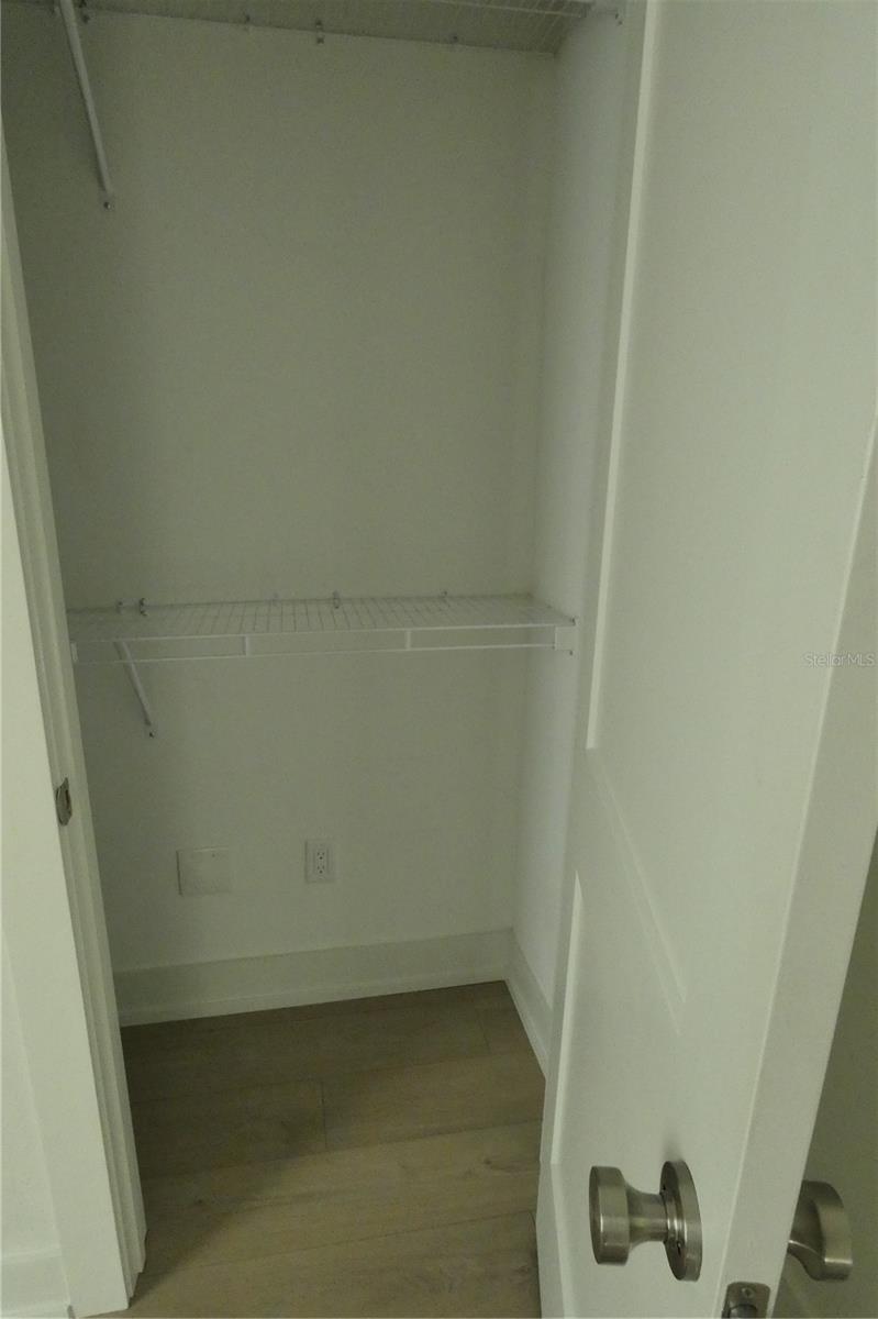 LA SALLE GARDENS - Residential Lease