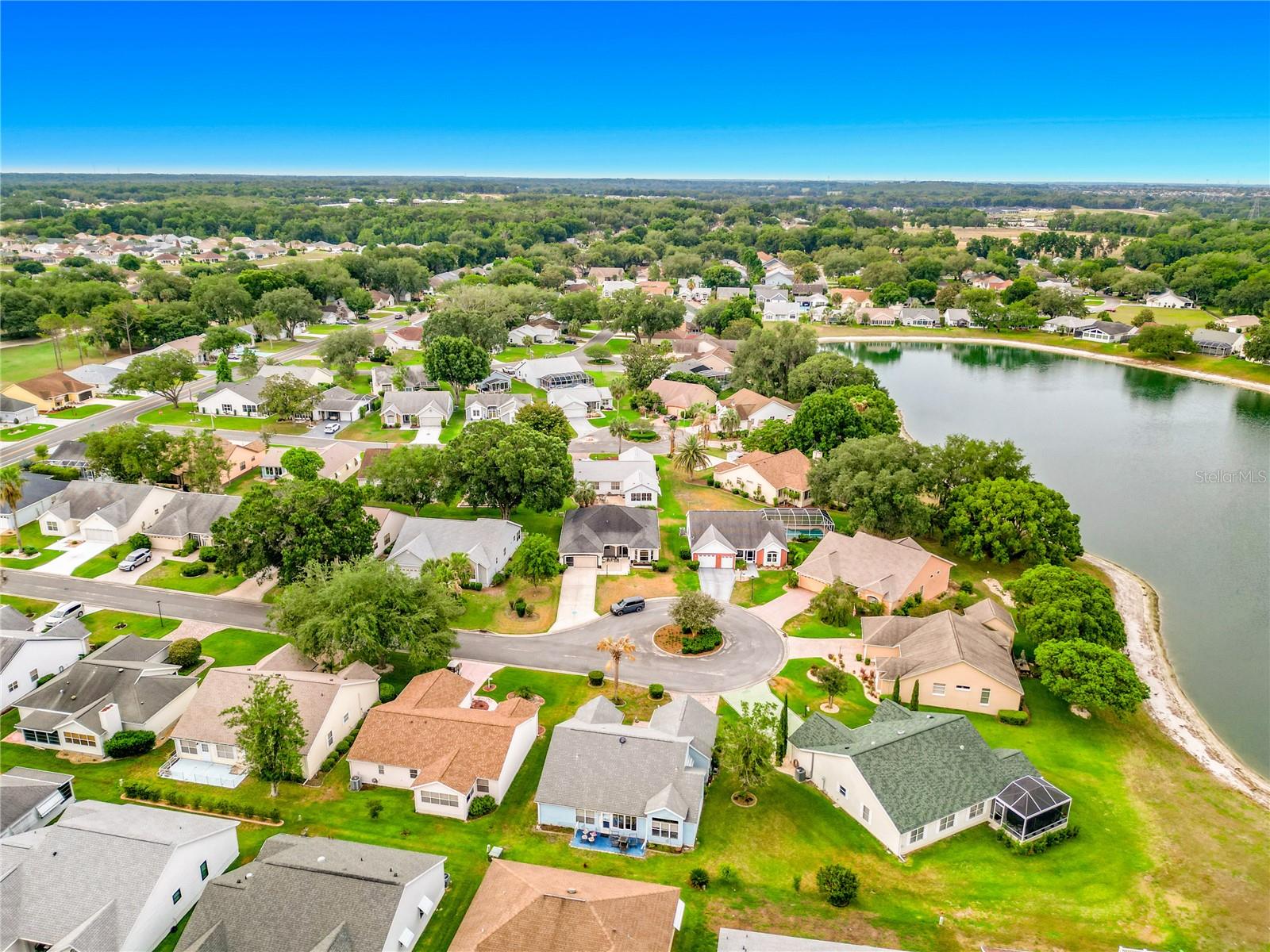 LADY LAKE ORANGE BLOSSOM GARDENS UNIT 18 - Residential