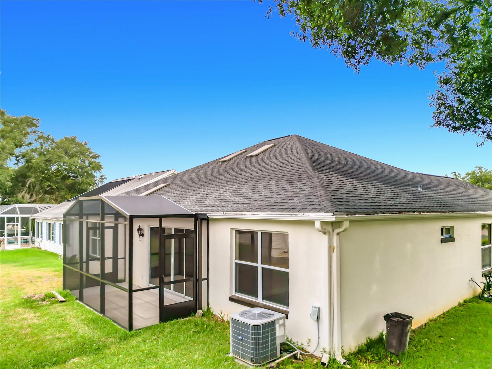 LADY LAKE ORANGE BLOSSOM GARDENS UNIT 18 - Residential