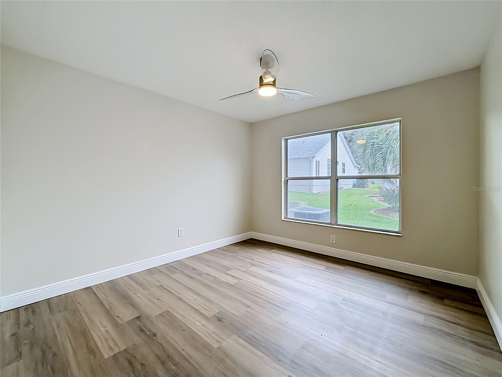 LADY LAKE ORANGE BLOSSOM GARDENS UNIT 18 - Residential