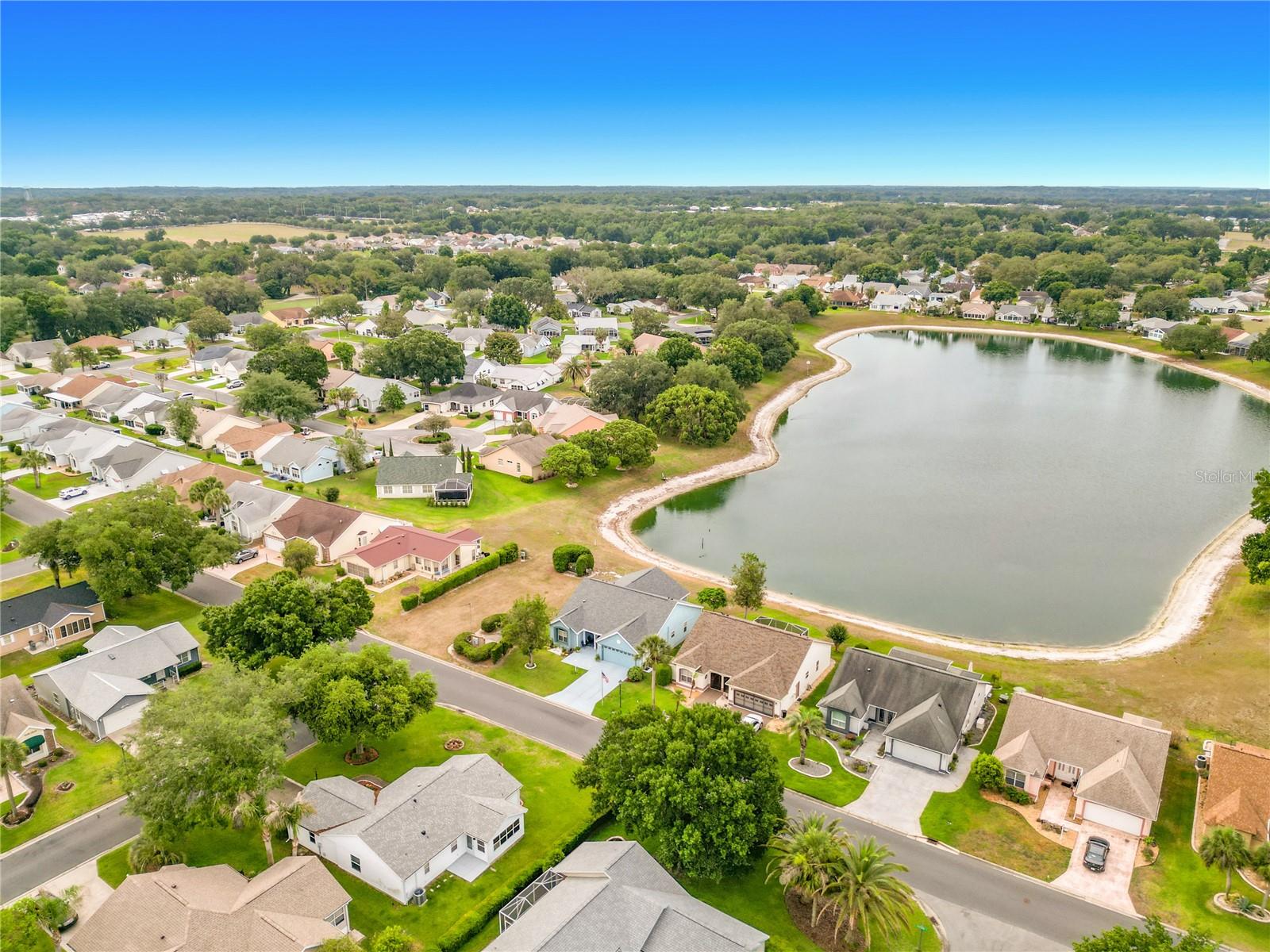 LADY LAKE ORANGE BLOSSOM GARDENS UNIT 18 - Residential