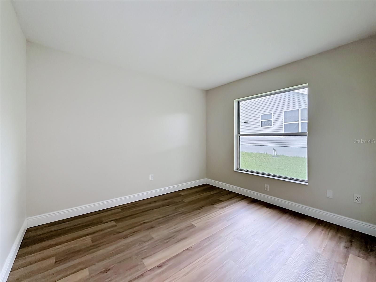 LADY LAKE ORANGE BLOSSOM GARDENS UNIT 18 - Residential