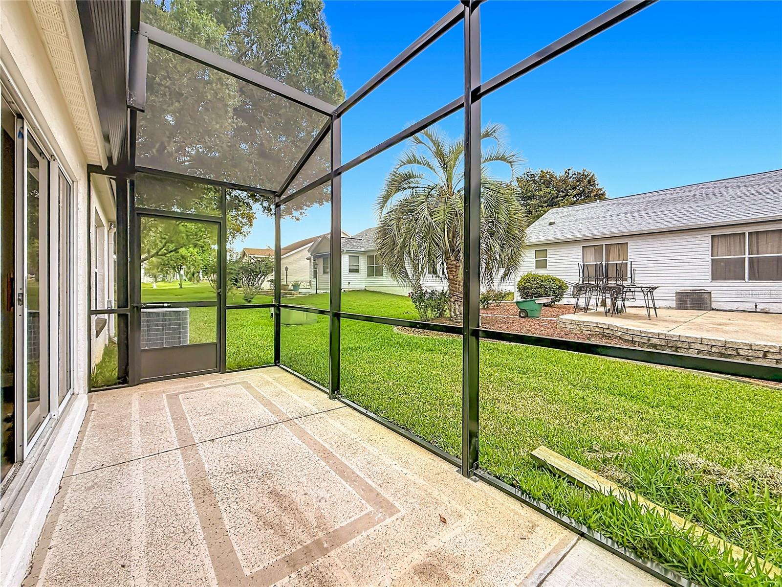 LADY LAKE ORANGE BLOSSOM GARDENS UNIT 18 - Residential