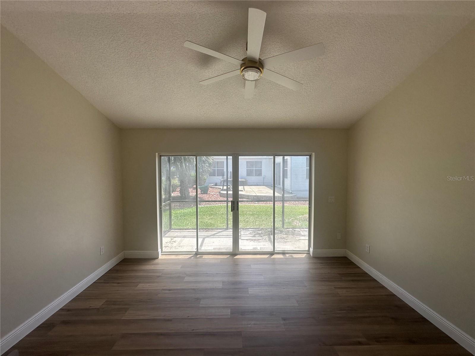 LADY LAKE ORANGE BLOSSOM GARDENS UNIT 18 - Residential