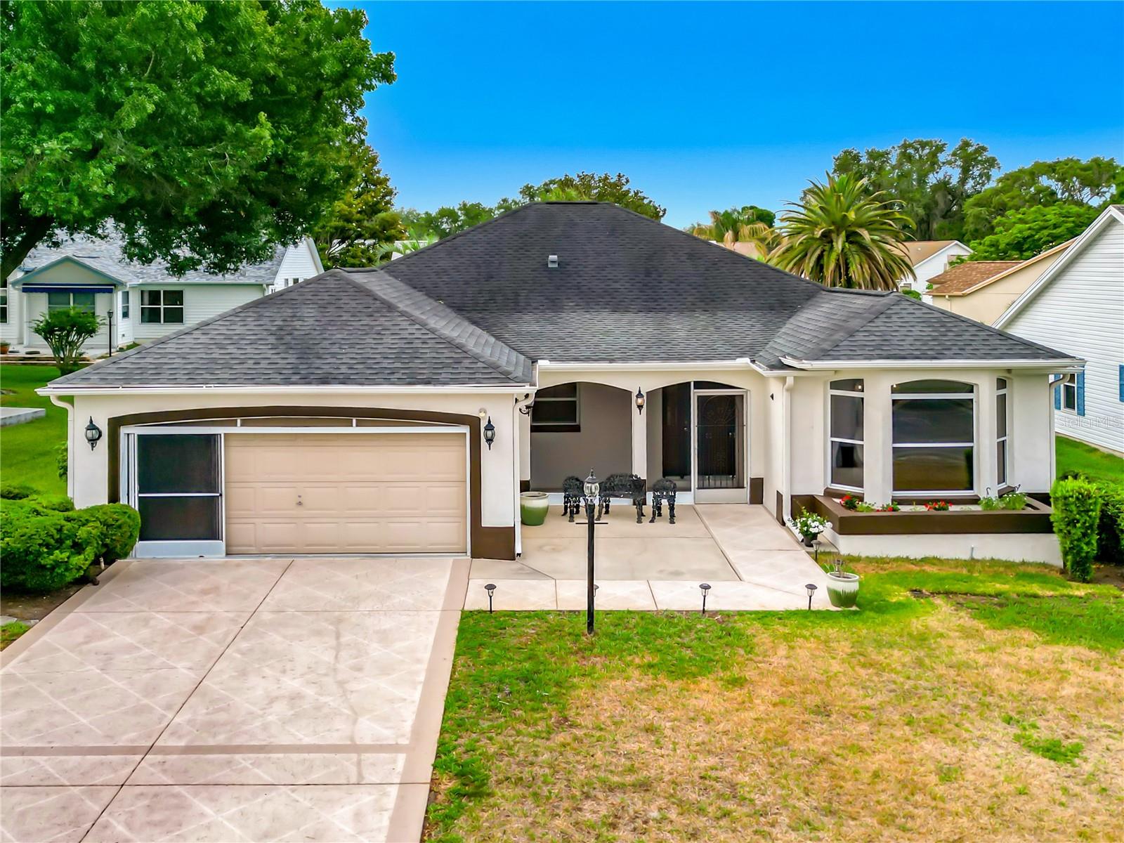 LADY LAKE ORANGE BLOSSOM GARDENS UNIT 18 - Residential