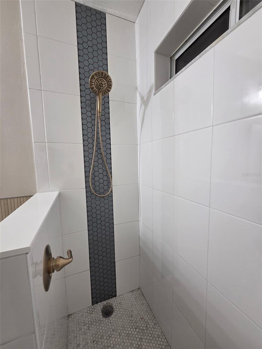 LADY LAKE ORANGE BLOSSOM GARDENS UNIT 18 - Residential