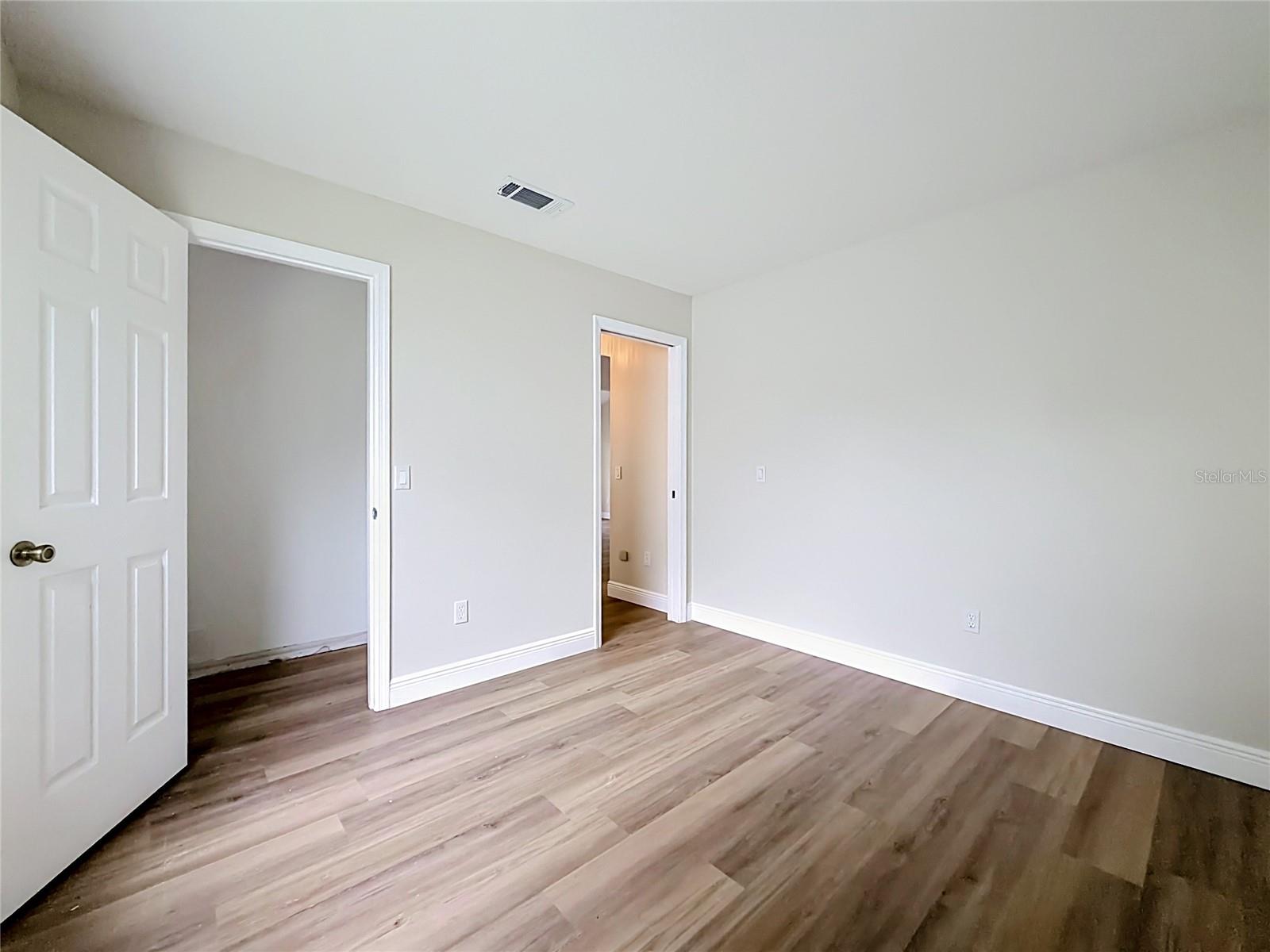 LADY LAKE ORANGE BLOSSOM GARDENS UNIT 18 - Residential