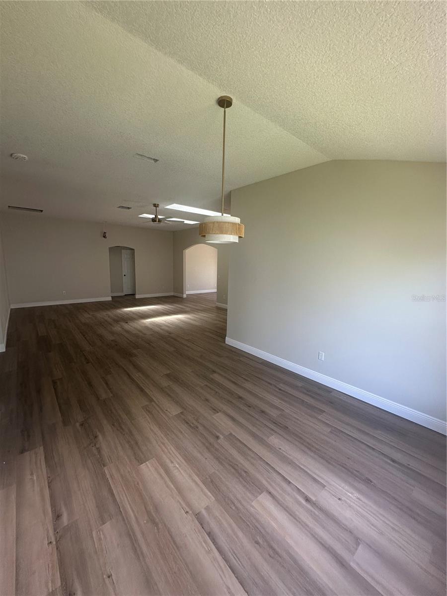 LADY LAKE ORANGE BLOSSOM GARDENS UNIT 18 - Residential