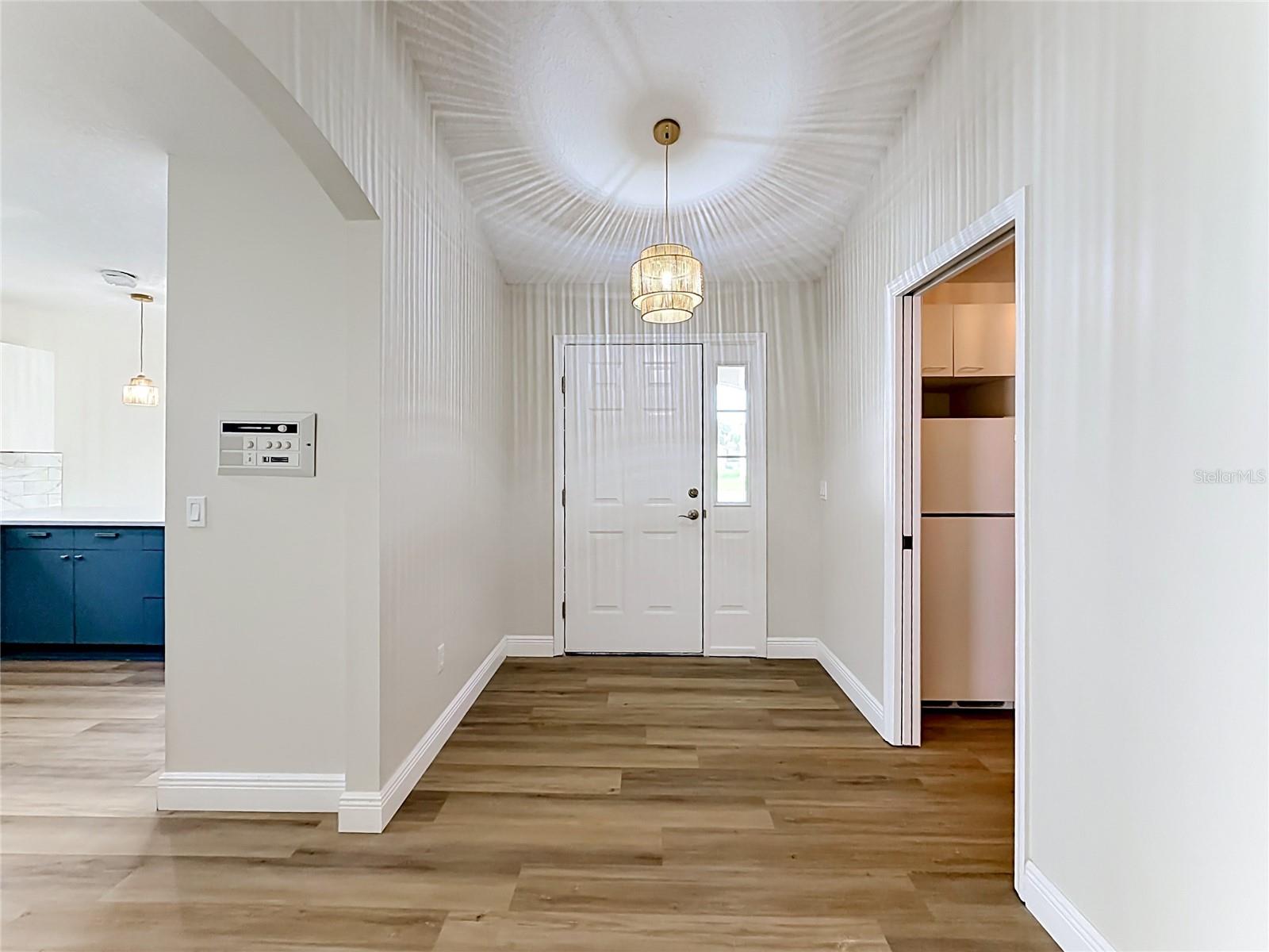 LADY LAKE ORANGE BLOSSOM GARDENS UNIT 18 - Residential