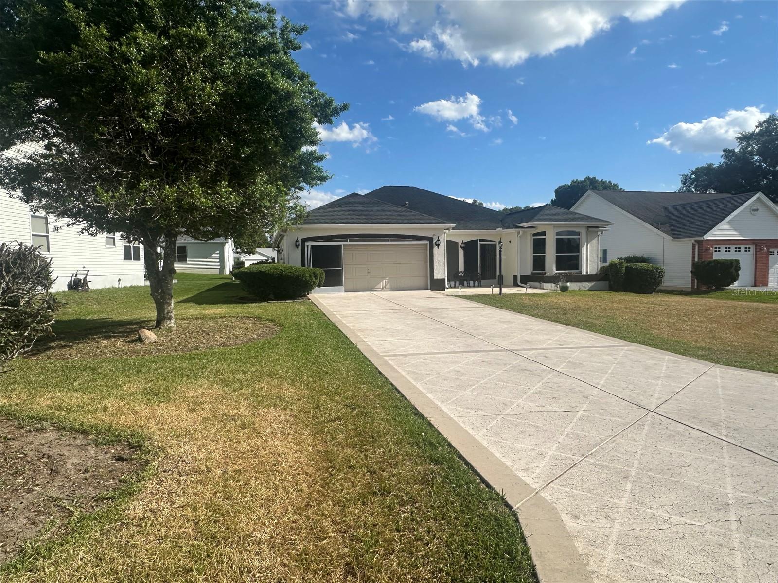LADY LAKE ORANGE BLOSSOM GARDENS UNIT 18 - Residential