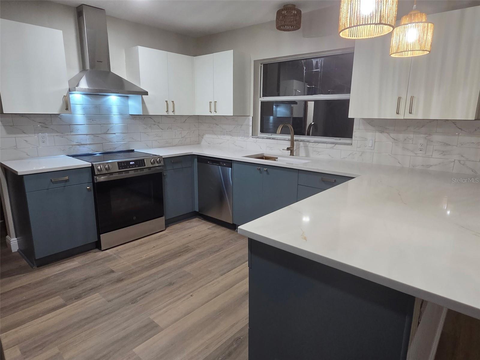 LADY LAKE ORANGE BLOSSOM GARDENS UNIT 18 - Residential