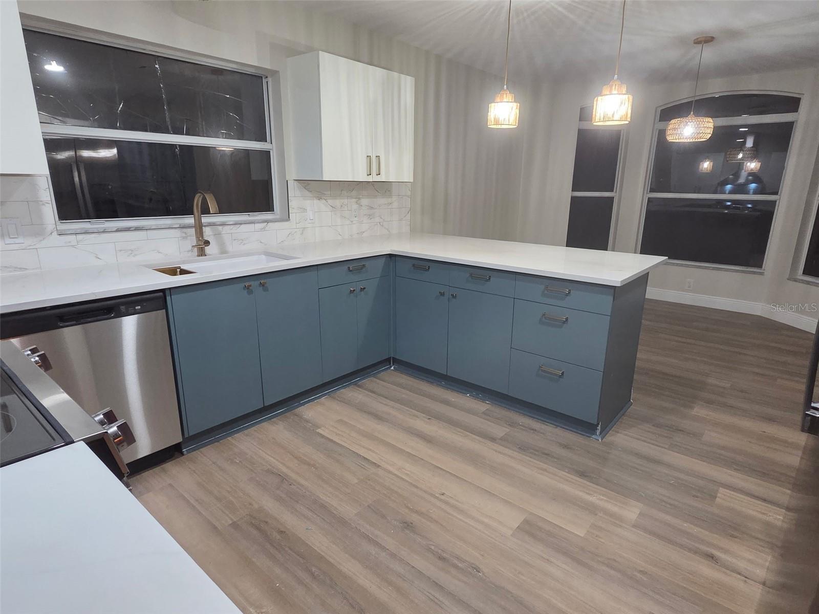 LADY LAKE ORANGE BLOSSOM GARDENS UNIT 18 - Residential