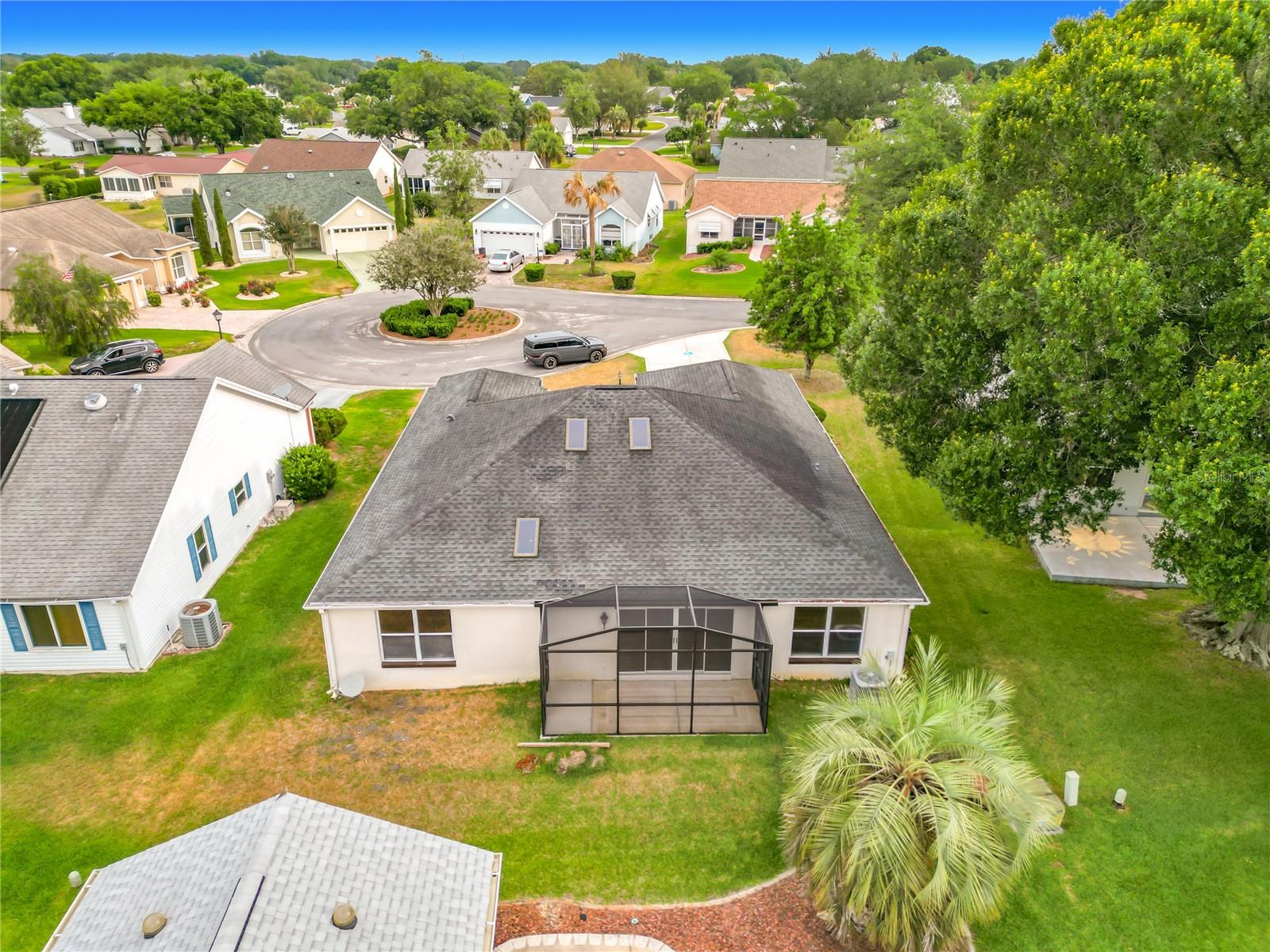 LADY LAKE ORANGE BLOSSOM GARDENS UNIT 18 - Residential