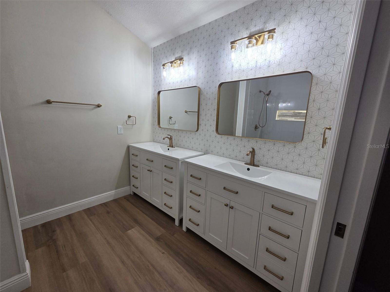 LADY LAKE ORANGE BLOSSOM GARDENS UNIT 18 - Residential